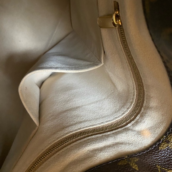 LV ARTSY. EUC. Dust bag, COA,Lv BOX included. Best condition I have seen. - Picture 6 of 15